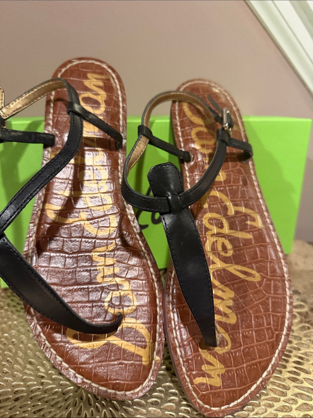 Sam Edelman Black Leather T-Strap Croc-Embossed Footbed Sandals - Picture 4 of 8